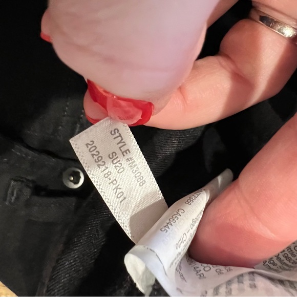 Madewell 9” Mid-Rise Button Fly Skinny Stretch Jeans in Dark Black Wash - Picture 8 of 13